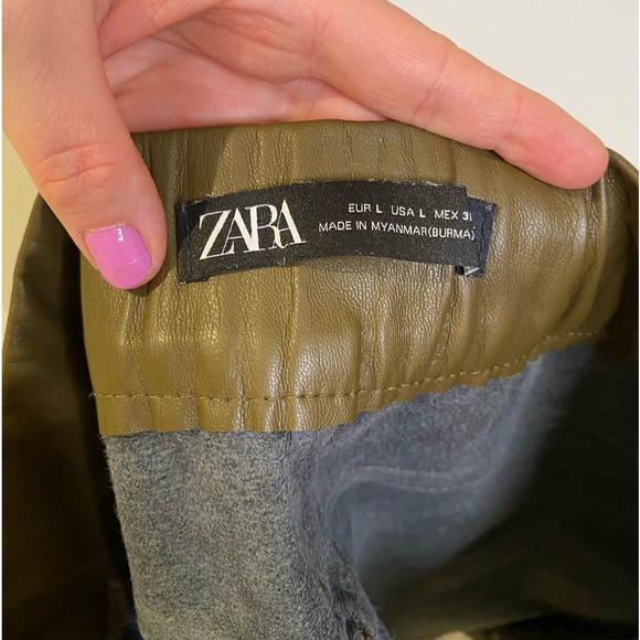 ZARA Mini Faux Leather Skirt - Picture 4 of 8